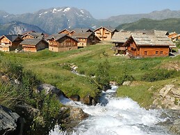 Chalet With Fireplace in Alpe D'huez