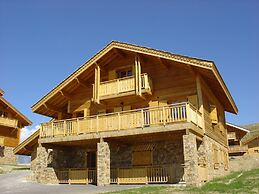 Chalet With Fireplace in Alpe D'huez