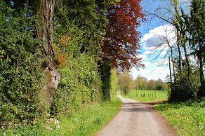 Romantic Cottage With Shared Swimming Pool