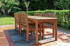 Romantic Cottage With Shared Swimming Pool