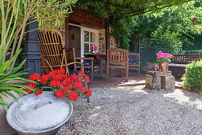 Romantic Cottage With Shared Swimming Pool