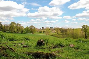 Romantic Cottage With Shared Swimming Pool