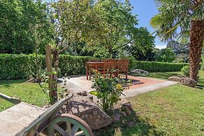 Romantic Cottage With Shared Swimming Pool