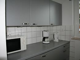 Detached Bungalow With Dishwasher, in a Green Area