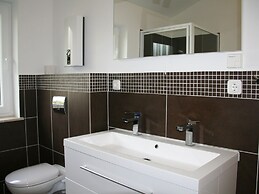 Detached Bungalow With Dishwasher, in a Green Area