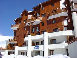 Chalet on Sunny Slopes of Plagne