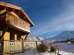 Chalet on Sunny Slopes of Plagne