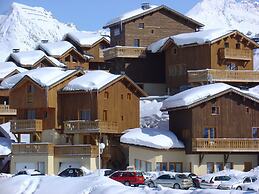 Chalet on Sunny Slopes of Plagne