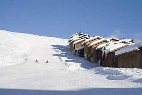Chalet on Sunny Slopes of Plagne