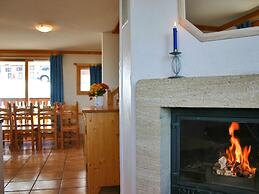 Chalet on Sunny Slopes of Plagne