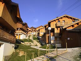 Chalet on Sunny Slopes of Plagne