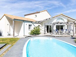 Luxurious Villa With Private Pool in the Vendee