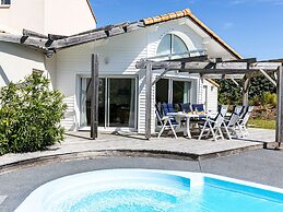 Luxurious Villa With Private Pool in the Vendee