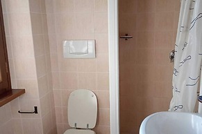 Nice Apartment With Pool and Beautiful Garden