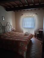 Nice Apartment With Pool and Beautiful Garden