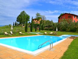 Holiday Home With Pool in Stabbia