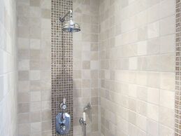 Delightful Castle in Bastogne With Bubble Bath