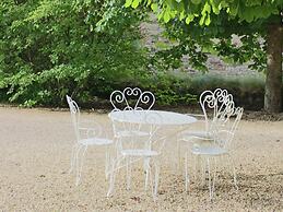 Delightful Castle in Bastogne With Bubble Bath