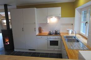 Delightful Castle in Bastogne With Bubble Bath