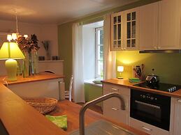 Delightful Castle in Bastogne With Bubble Bath