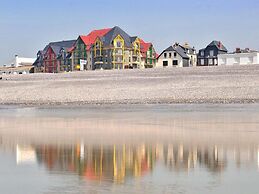 Comfortably Furnished Apartment With a sea View