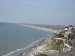 Comfortably Furnished Apartment With a sea View