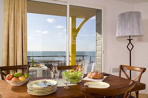 Comfortably Furnished Apartment With a sea View