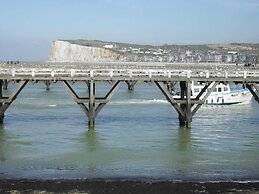 Comfortably Furnished Apartment With a sea View