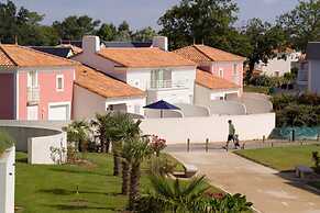 Spacious Villa With a Private Pool on a Golf Course in Loire