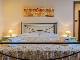 Holiday Home With Swimming Pool With Bubble Bath and Children's Pool