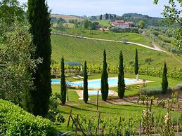 Holiday Home With Swimming Pool With Bubble Bath and Children's Pool