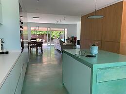 LEMON TREE GUEST HOUSE