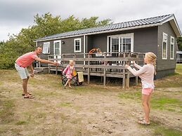 Comfortable Chalet With Dishwasher, in the Texel Dune Areal