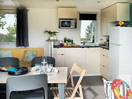 Comfortable Chalet With Microwave, on a Holiday Park 1 km. From the Be