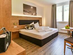 Majestic Apartment in Klosterle With Sauna on the Arlberg Met Terras