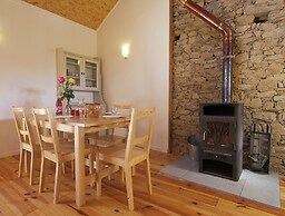 Comfortable and Cozy Cottage With Large Terrace