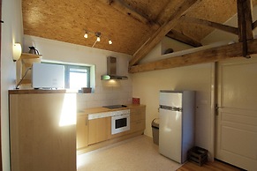 Comfortable and Cozy Cottage With Large Terrace