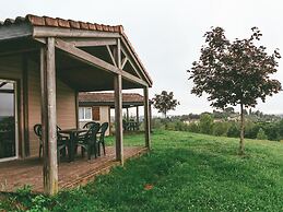 Chalet With Dishwasher on a Hill
