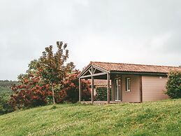 Chalet With Dishwasher on a Hill