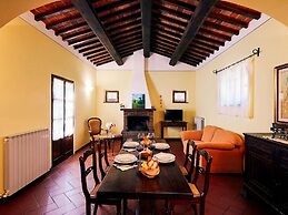 Beautiful Holiday Home With View Over Cortona in Beautiful Surrounding