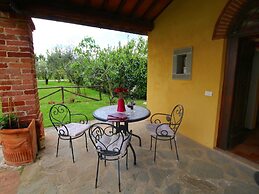 Beautiful Holiday Home With View Over Cortona in Beautiful Surrounding