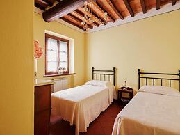 Beautiful Holiday Home With View Over Cortona in Beautiful Surrounding