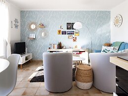 Attractive Holiday Home With Shared Pool in the Luberon