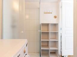 Attractive Holiday Home With Shared Pool in the Luberon