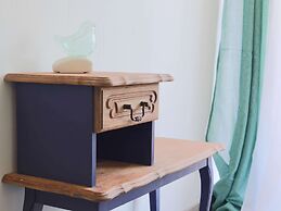 Attractive Holiday Home With Shared Pool in the Luberon