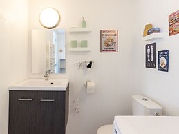 Attractive Holiday Home With Shared Pool in the Luberon