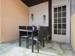 Attractive Holiday Home With Shared Pool in the Luberon