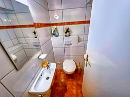 Beautiful Apartment in Gortipohl With Garden