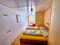 Beautiful Apartment in Gortipohl With Garden