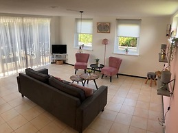 Nice House With Large Garden, in Noordwijk and Near the sea